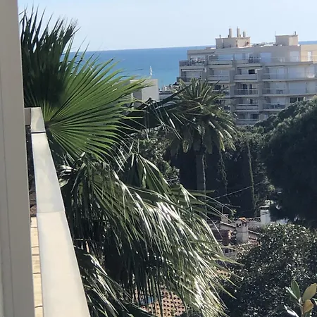 Apartment Beau Proche Des Plages Piscine