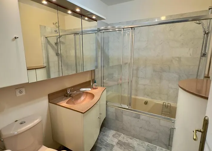 Beau Proche Des Plages Piscine