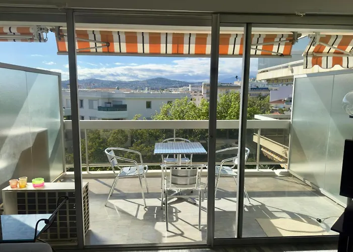 公寓 Beau Proche Des Plages Piscine 孔格林